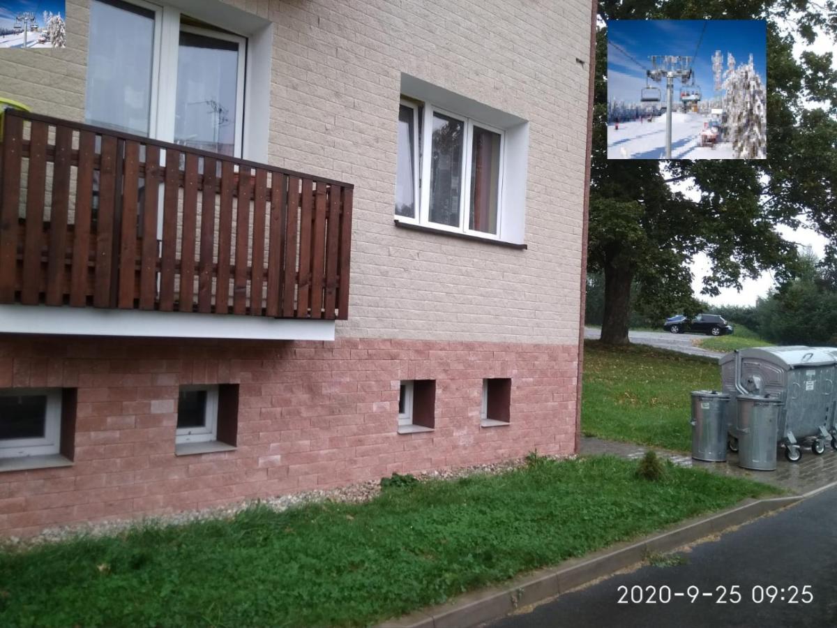 Plne Vybaveny 2+1byt S Balkonem A Koji Pro Kola A Lyze. Апартаменти